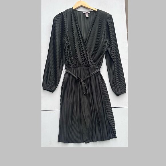 H&M PLEATED DRESS Women size M - Picture 1 of 5